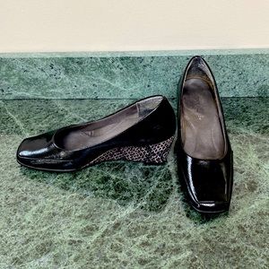 Aerosoles black patent leather wedge 👠